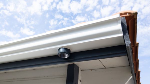 Seamless Gutters Installation in Flowery Branch